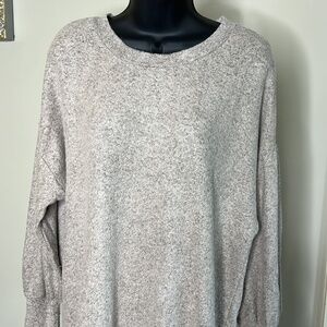 Long Sleeve Sweater - Medium